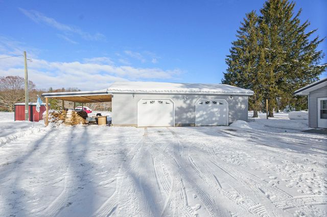 3955 N River Drive, Newaygo, MI 49337