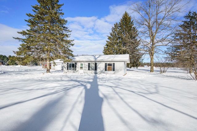 3955 N River Drive, Newaygo, MI 49337