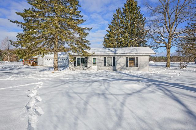3955 N River Drive, Newaygo, MI 49337