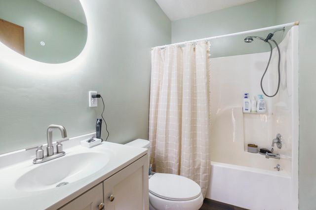 3955 N River Drive, Newaygo, MI 49337