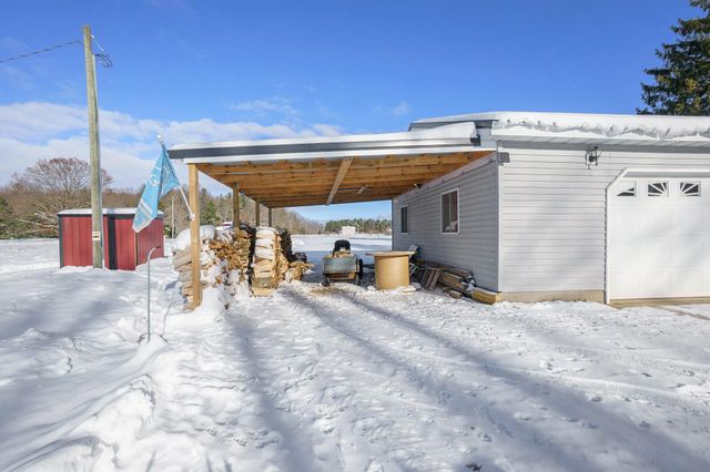 3955 N River Drive, Newaygo, MI 49337