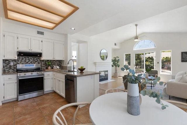 2488 Bear Rock, Escondido, CA 92026