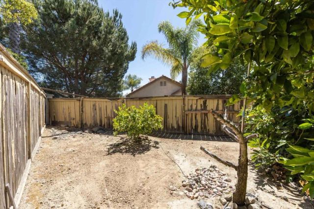 2488 Bear Rock, Escondido, CA 92026