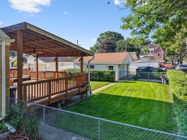 5800 Crain Street, Morton Grove, IL 60053