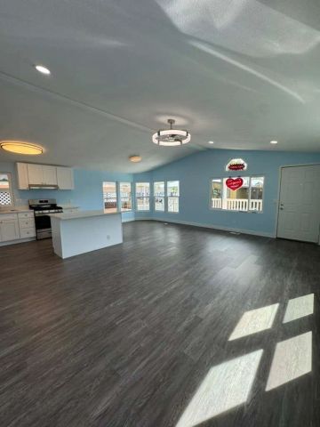 215 S Sullivan 109, Santa Ana, CA 92704