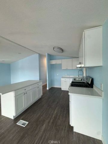 215 S Sullivan 109, Santa Ana, CA 92704