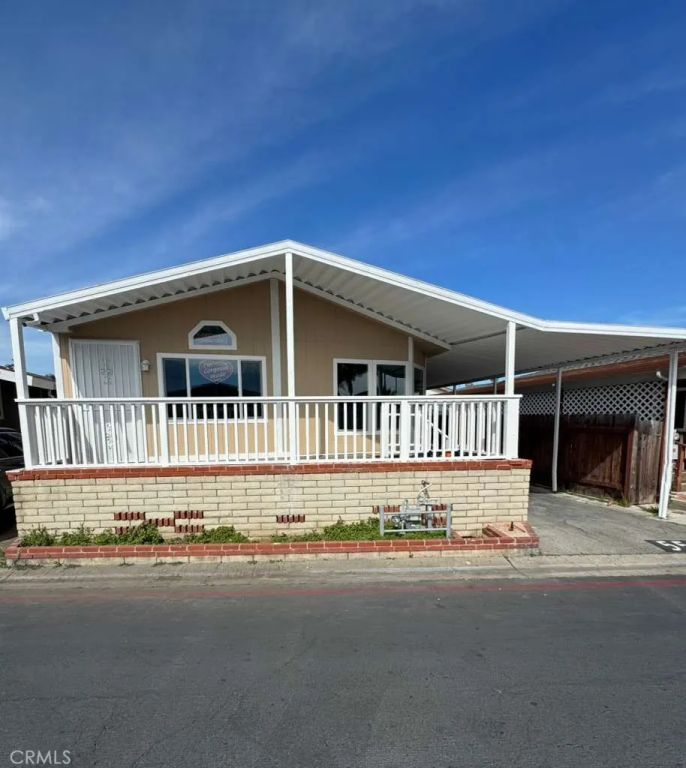 215 S Sullivan 109, Santa Ana, CA 92704