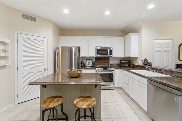 3910 NE Raintree Lane, Ankeny, IA 50021