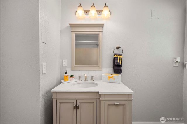 113 W Chenault Avenue, Hoquiam, WA 98550