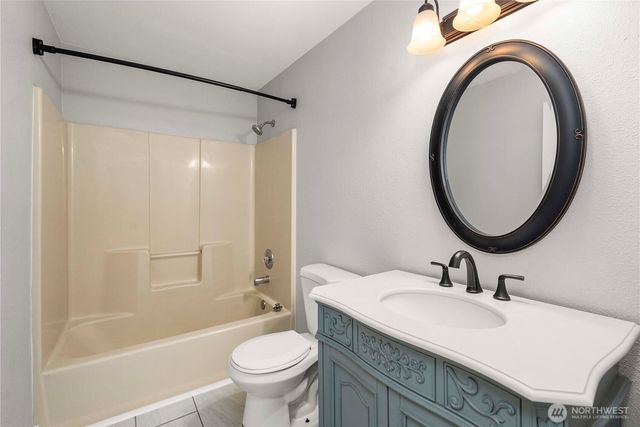 113 W Chenault Avenue, Hoquiam, WA 98550