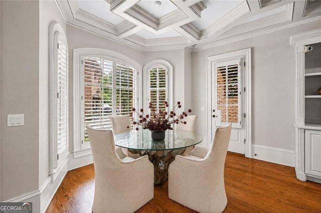 453 Londonberry Road NW, Atlanta, GA 30327