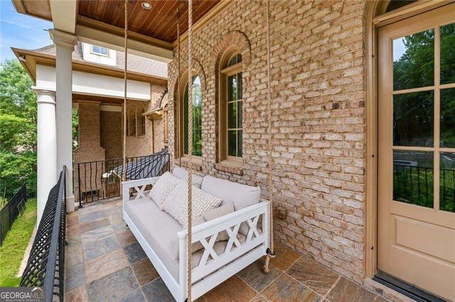 453 Londonberry Road NW, Atlanta, GA 30327