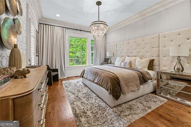 453 Londonberry Road NW, Atlanta, GA 30327