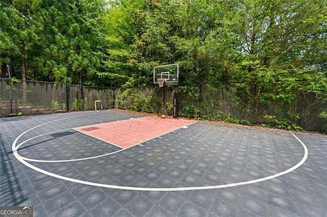 453 Londonberry Road NW, Atlanta, GA 30327