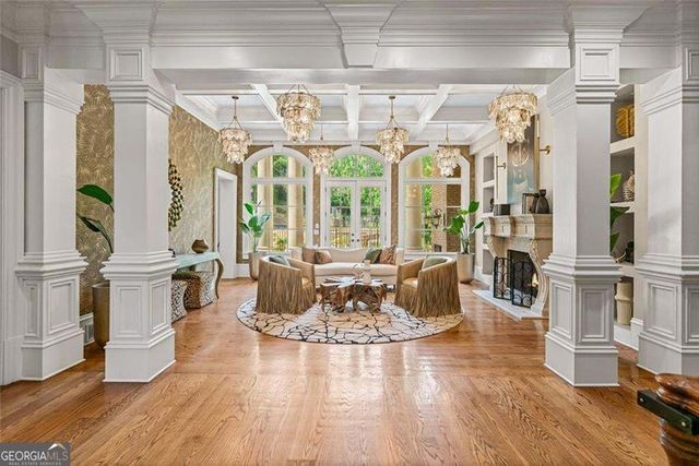 453 Londonberry Road NW, Atlanta, GA 30327