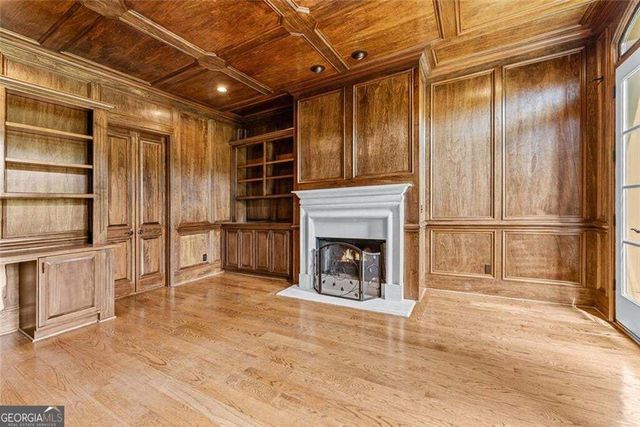 453 Londonberry Road NW, Atlanta, GA 30327