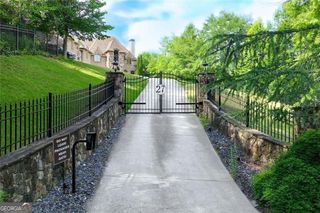 453 Londonberry Road NW, Atlanta, GA 30327