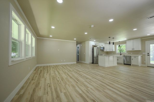 306 Gary Dr., Mena, AR 71953