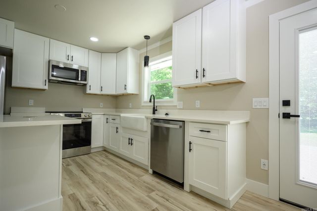 306 Gary Dr., Mena, AR 71953