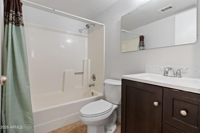 7130 W FLOWER Street, Phoenix, AZ 85033
