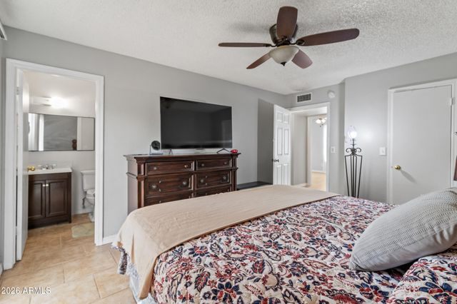 7130 W FLOWER Street, Phoenix, AZ 85033