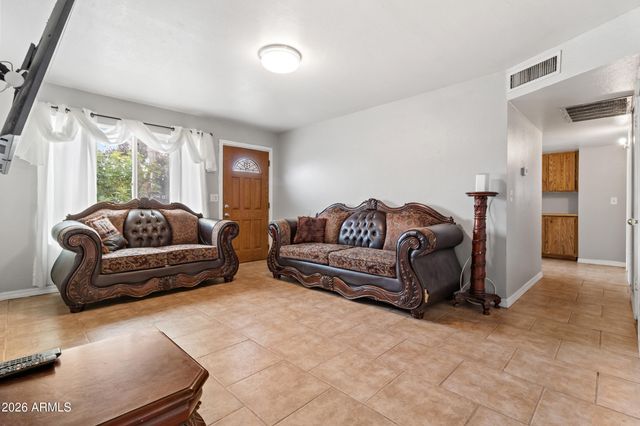 7130 W FLOWER Street, Phoenix, AZ 85033