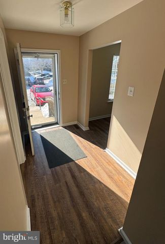 802 SEMINOLE GDNS GDNS, Ambler, PA 19002