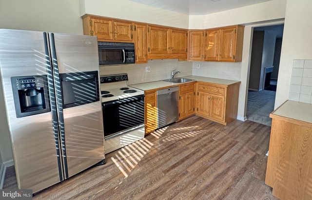 802 SEMINOLE GDNS GDNS, Ambler, PA 19002