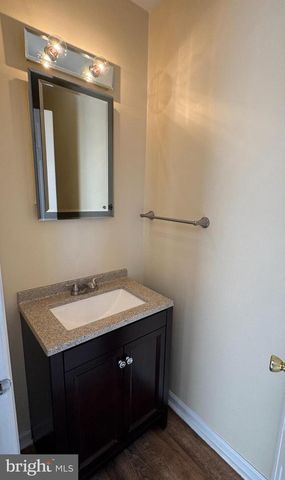 802 SEMINOLE GDNS GDNS, Ambler, PA 19002