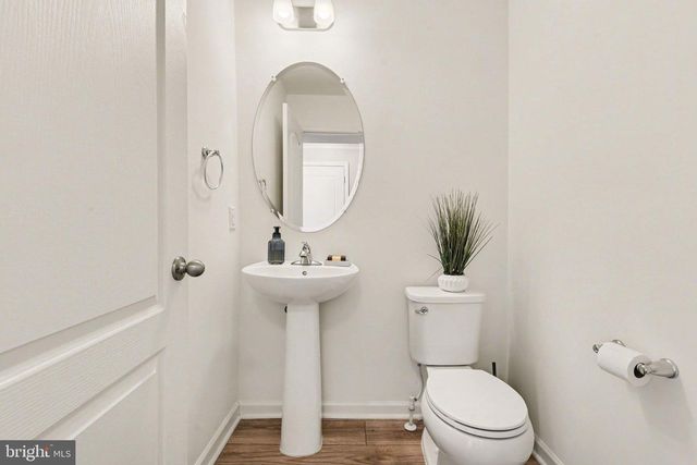 25 NATURES WAY CIR, New Oxford, PA 17350