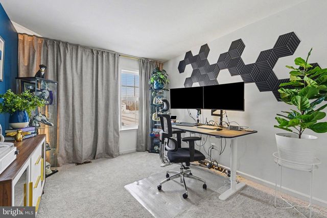 25 NATURES WAY CIR, New Oxford, PA 17350