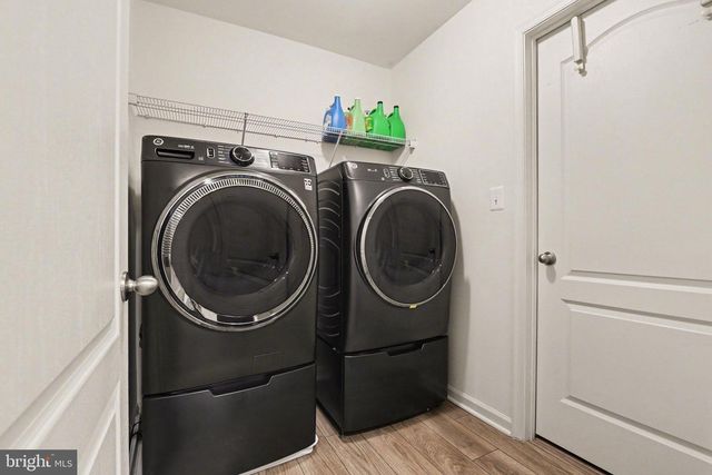 25 NATURES WAY CIR, New Oxford, PA 17350