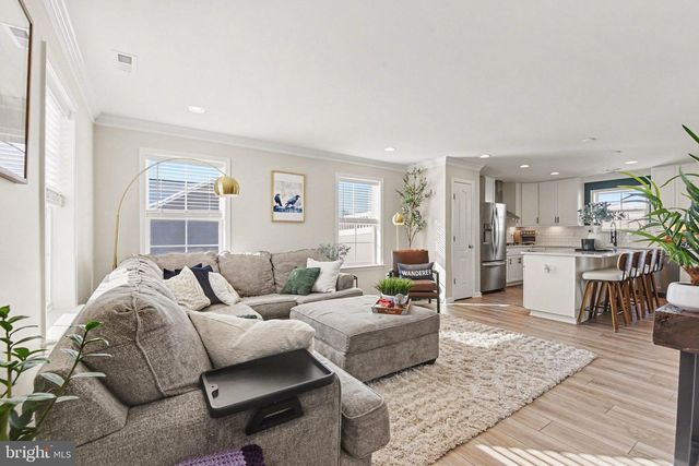 25 NATURES WAY CIR, New Oxford, PA 17350