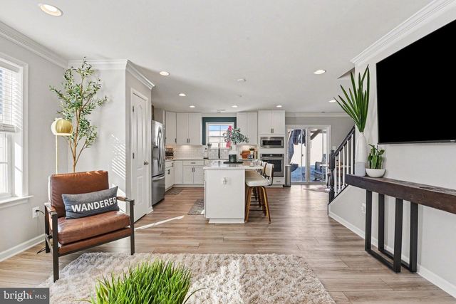 25 NATURES WAY CIR, New Oxford, PA 17350