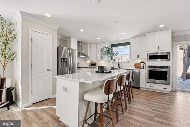 25 NATURES WAY CIR, New Oxford, PA 17350