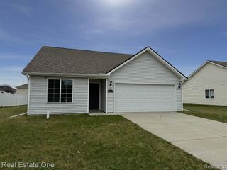 2249 Legacy Drive, Burton, MI 48519