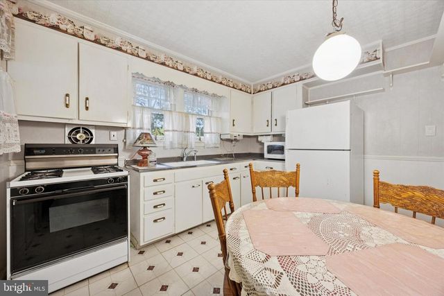 1448 VICTORY AVE, West Deptford, NJ 08093