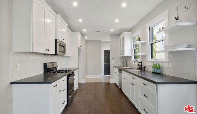 854 Serrano Place, Los Angeles, CA 90029