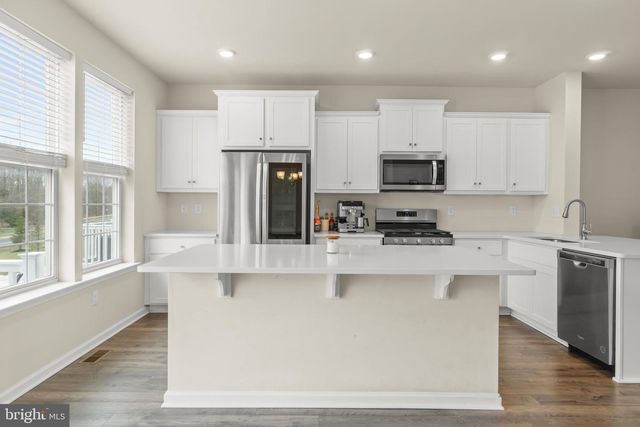 50 AUTUMN PARK DR, Medford, NJ 08055