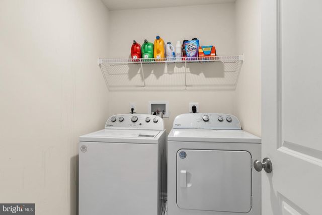 50 AUTUMN PARK DR, Medford, NJ 08055