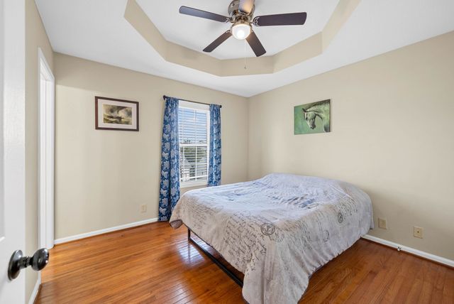 1108 Gunpoint Dr, Clarksville, TN 37042