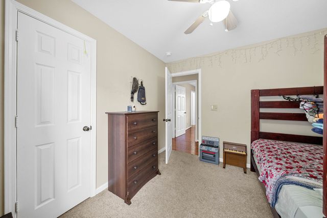 1108 Gunpoint Dr, Clarksville, TN 37042