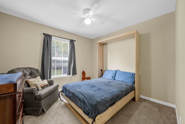 1108 Gunpoint Dr, Clarksville, TN 37042