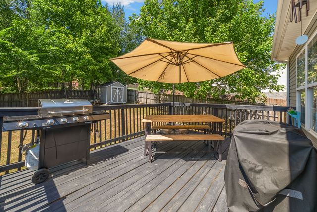 1108 Gunpoint Dr, Clarksville, TN 37042