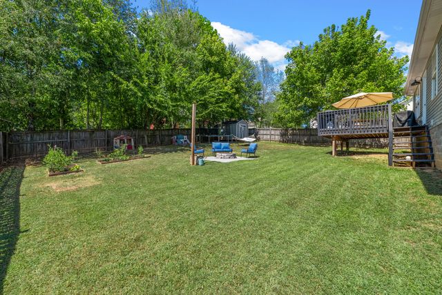 1108 Gunpoint Dr, Clarksville, TN 37042