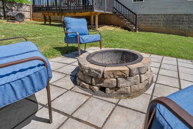 1108 Gunpoint Dr, Clarksville, TN 37042