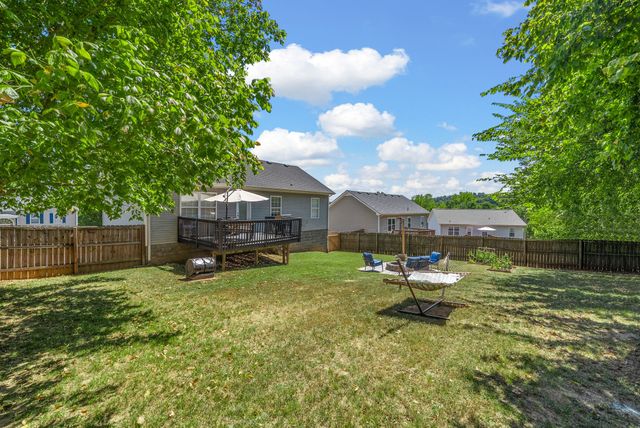 1108 Gunpoint Dr, Clarksville, TN 37042