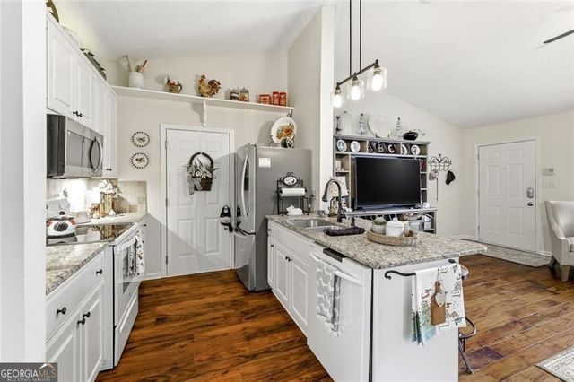 2982 Bentley Park Circle, Gainesville, GA 30504