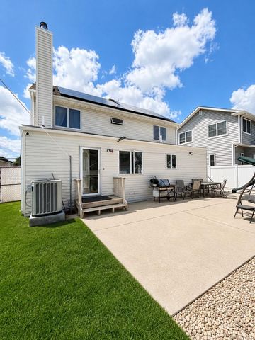 3311 2nd Street, Oceanside, NY 11572