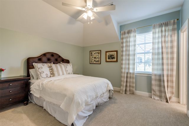 2644 Round Table Boulevard, Lewisville, TX 75056